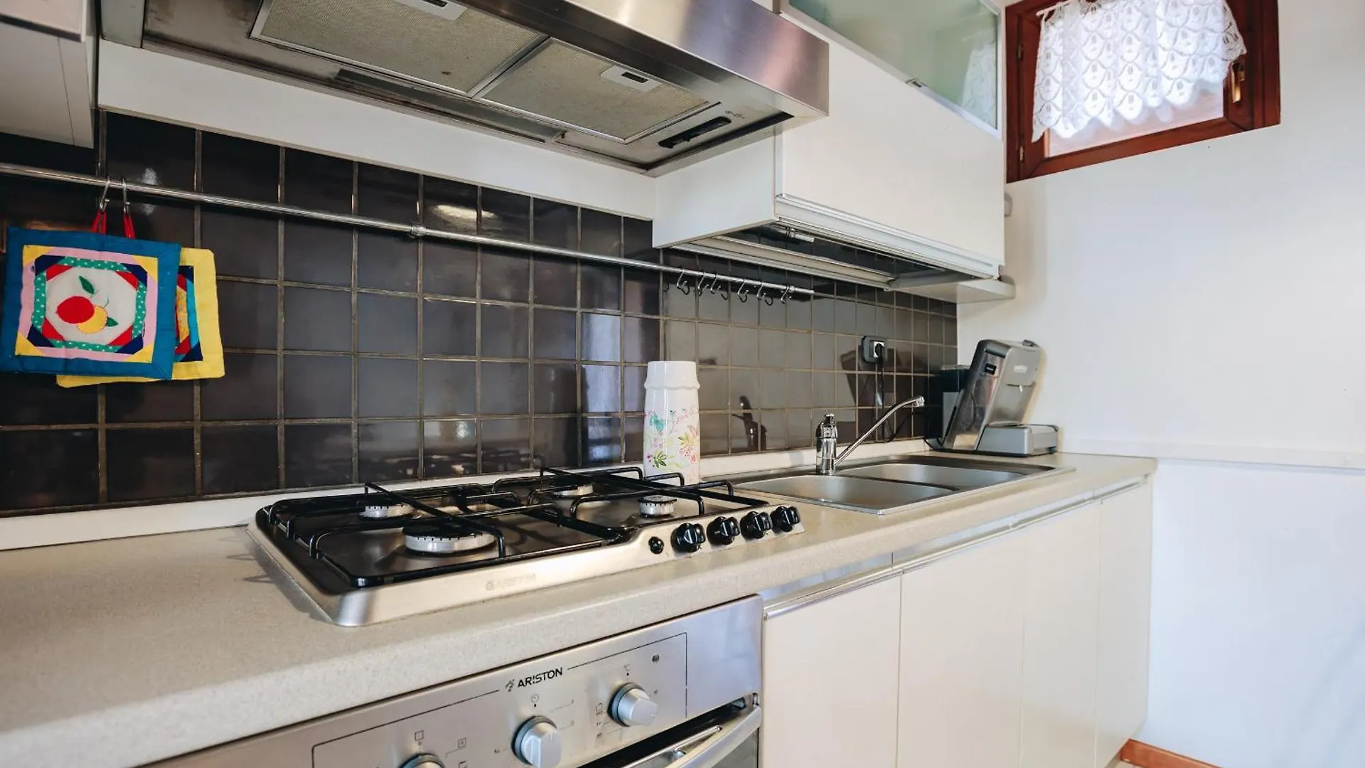 Sg Family - Miralago Apartment Peschiera del Garda 0*,  Italy